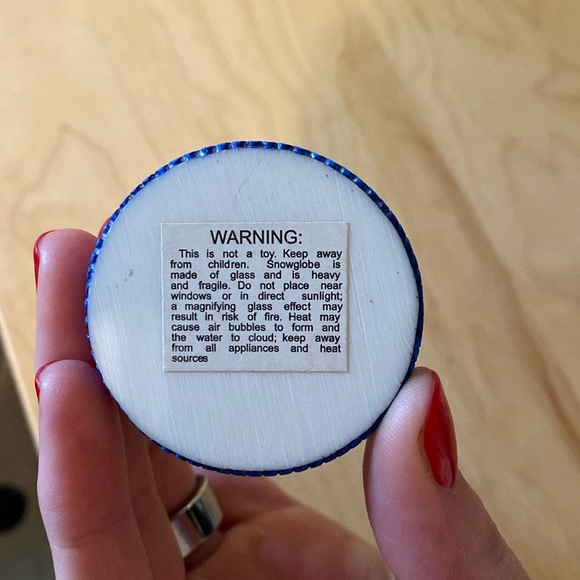 Cinderella mini snow globe - Picture 2 of 2